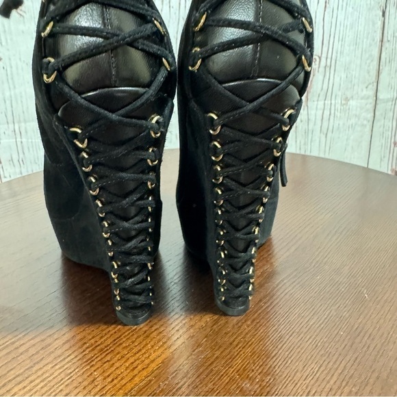 YSL YVES SAINT LAURENT MADGE ANKLE BOOTIE. Side Zip with corset detail 37.5 EUC - Picture 14 of 14